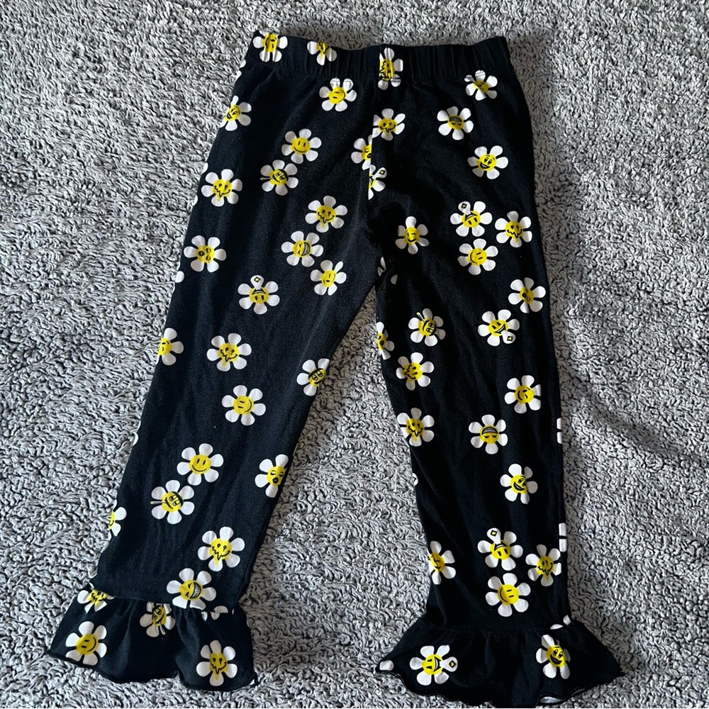 Dollskill Black and yellow floral print ruffle hem leggings
